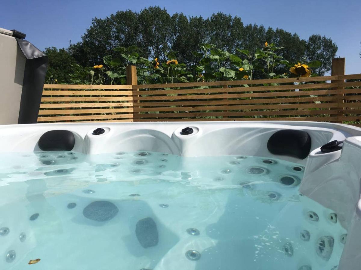 Moors Wood Relaxing ,Tranquil Retreat With Hot Tub Βίλα Τσίπενχαμ Εξωτερικό φωτογραφία