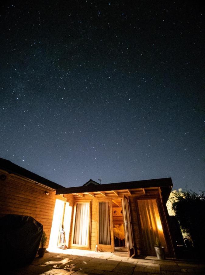 Moors Wood Relaxing ,Tranquil Retreat With Hot Tub Βίλα Τσίπενχαμ Εξωτερικό φωτογραφία