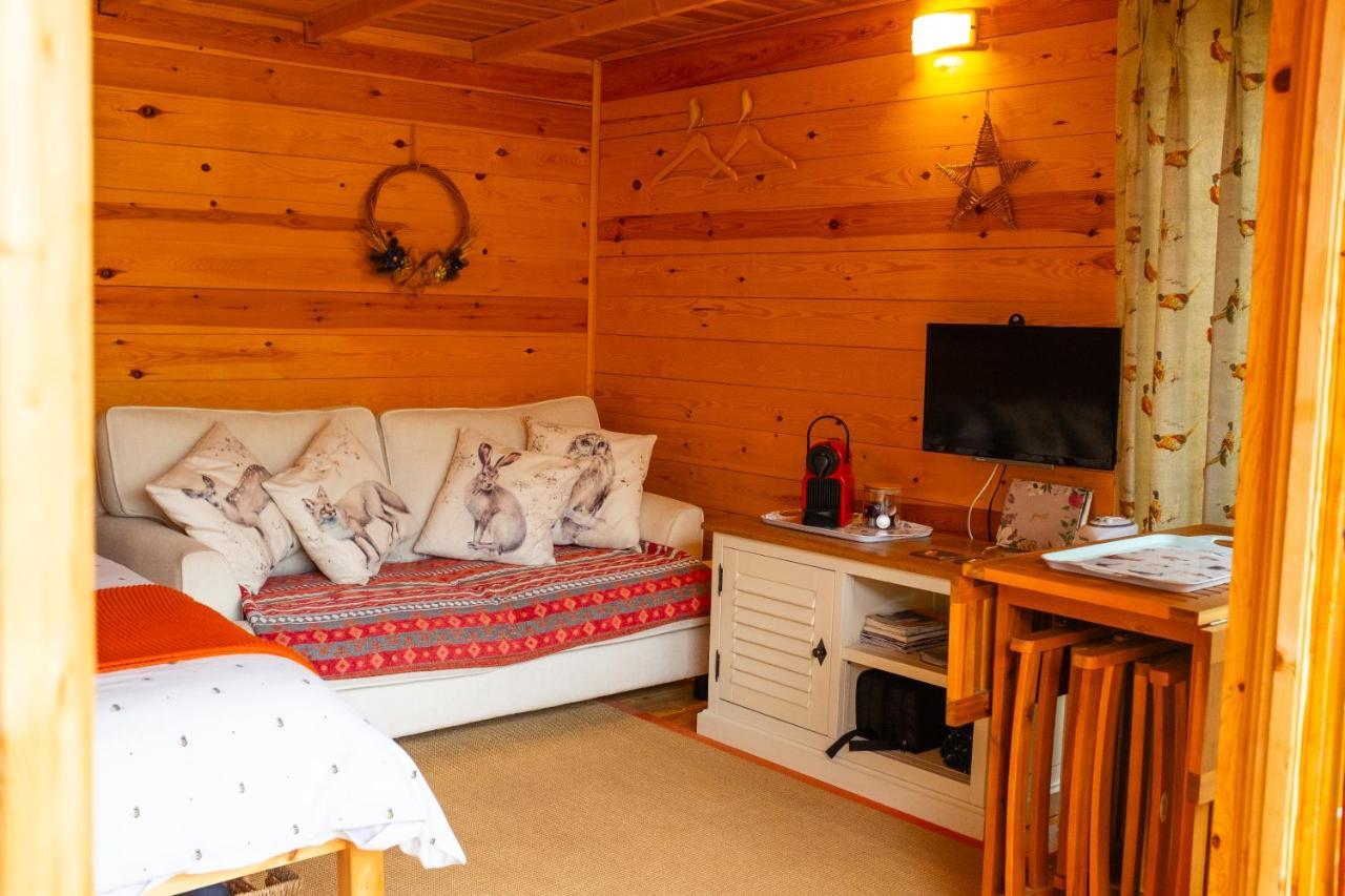 Moors Wood Relaxing ,Tranquil Retreat With Hot Tub Βίλα Τσίπενχαμ Εξωτερικό φωτογραφία