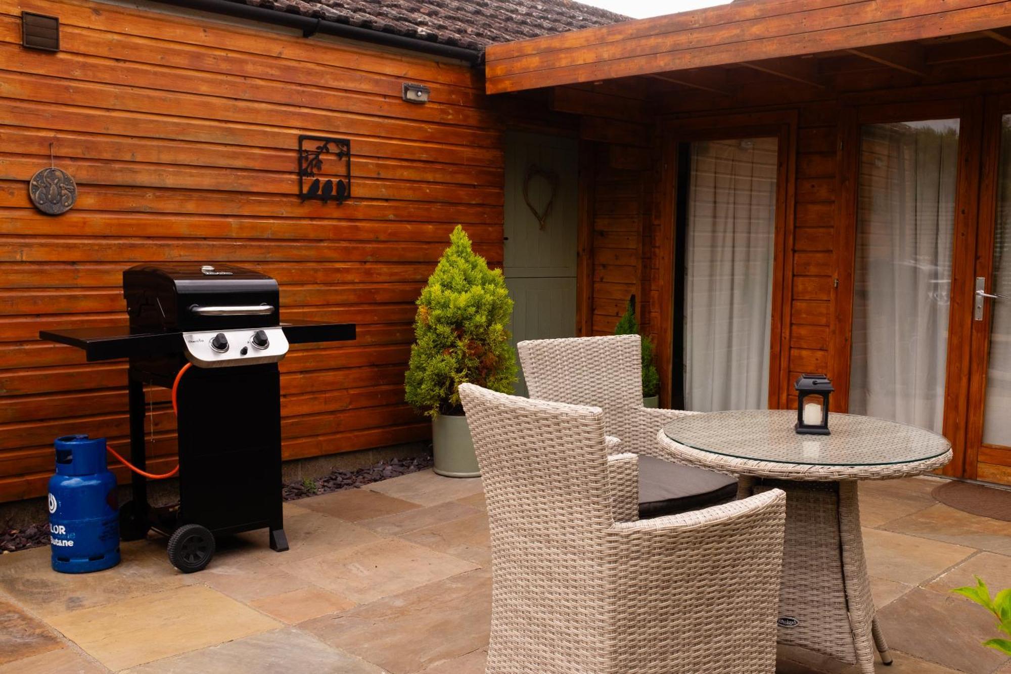 Moors Wood Relaxing ,Tranquil Retreat With Hot Tub Βίλα Τσίπενχαμ Εξωτερικό φωτογραφία