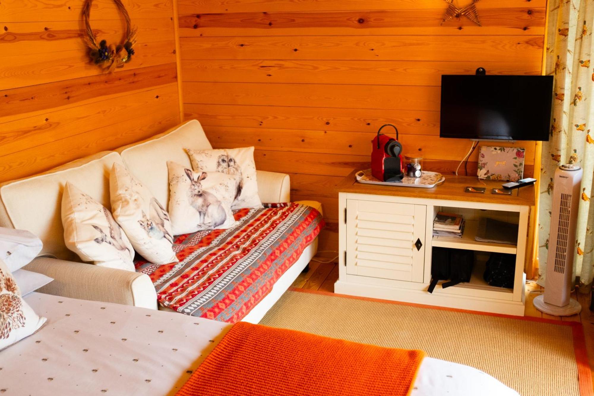 Moors Wood Relaxing ,Tranquil Retreat With Hot Tub Βίλα Τσίπενχαμ Εξωτερικό φωτογραφία