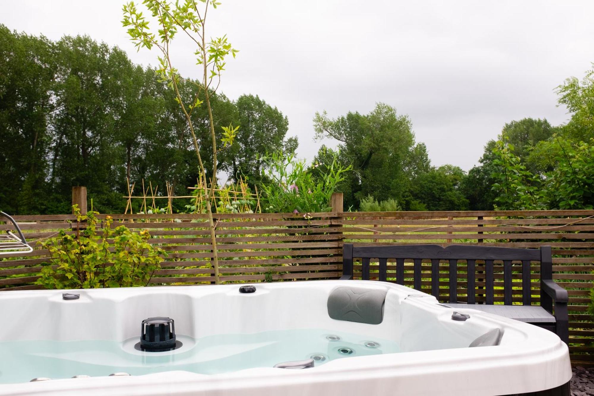 Moors Wood Relaxing ,Tranquil Retreat With Hot Tub Βίλα Τσίπενχαμ Εξωτερικό φωτογραφία
